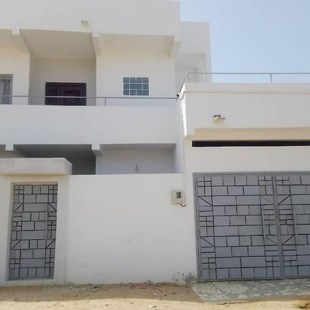 Villa Diambars Sali Tap Экстерьер фото