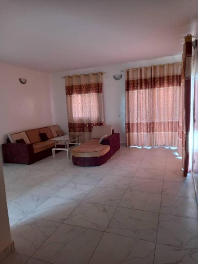 Villa Diambars Sali Tap Экстерьер фото