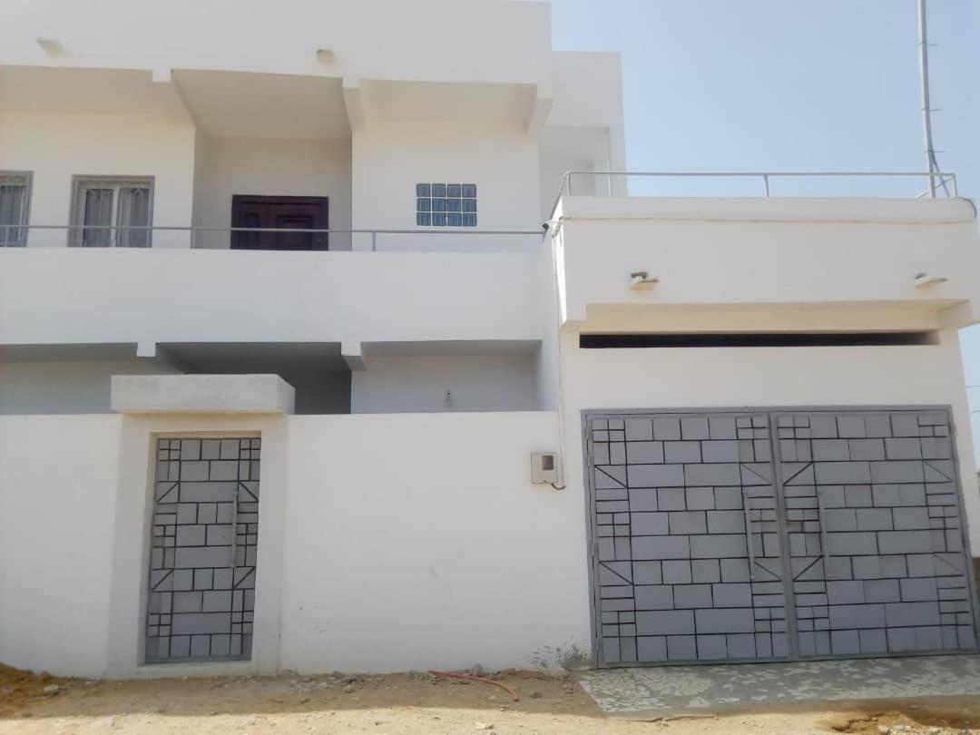 Villa Diambars Sali Tap Экстерьер фото